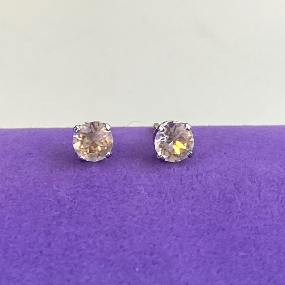 💛 Vintage Sterling Silver 4mm CZ Stud Earrings